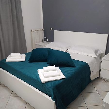 Апартаменты La Perla Del Mare - 9 Minutes From Fco Airport - Free Wifi E Netflix Фьюмичино Экстерьер фото